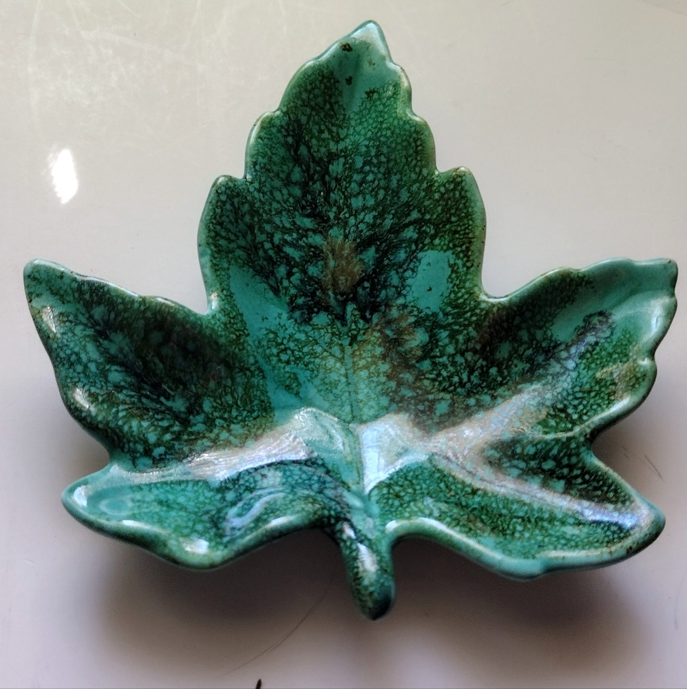 Vintage Bermuda Pottery Maple Leaf Dish 1960,s